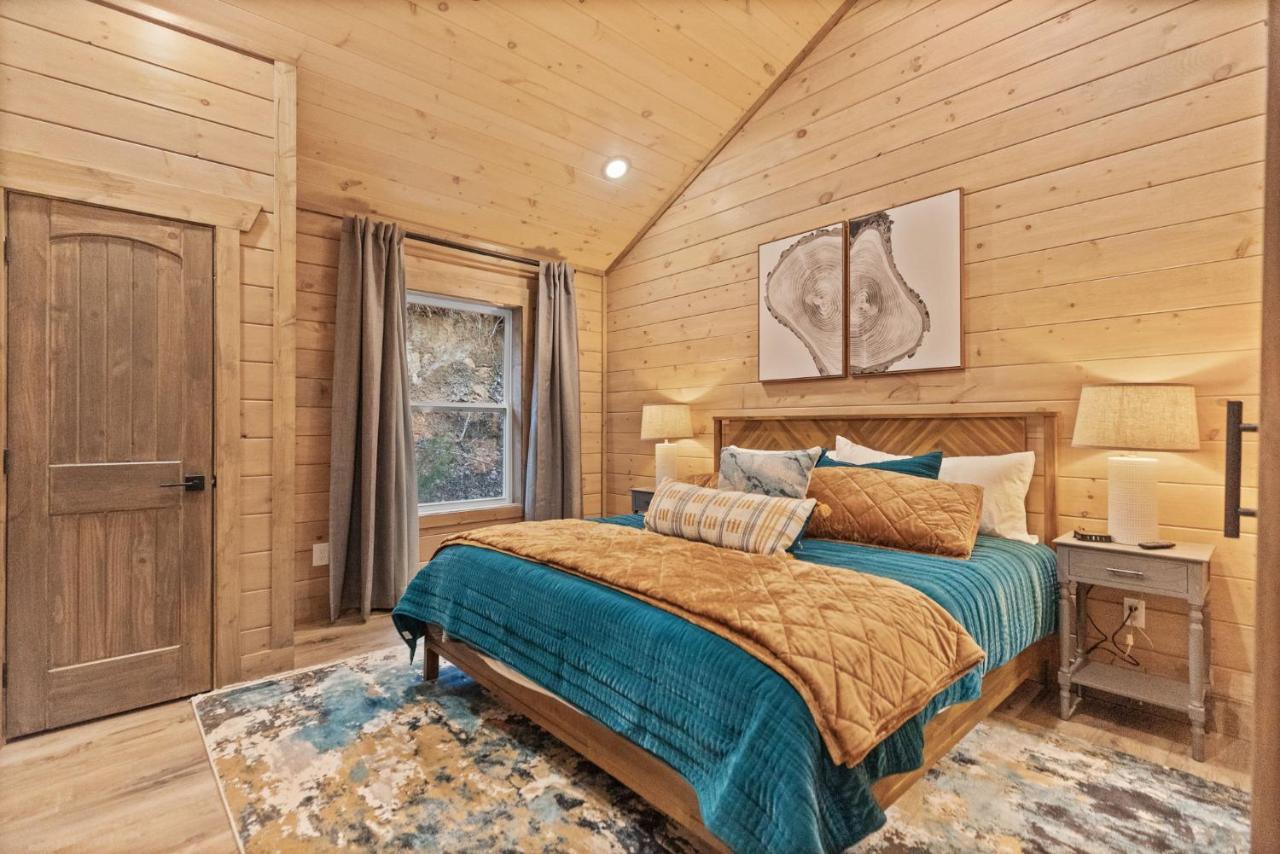 Mins To Gburg Sleeps 8 Hot Tub Arcade Area Pool Villa Gatlinburg Exterior photo